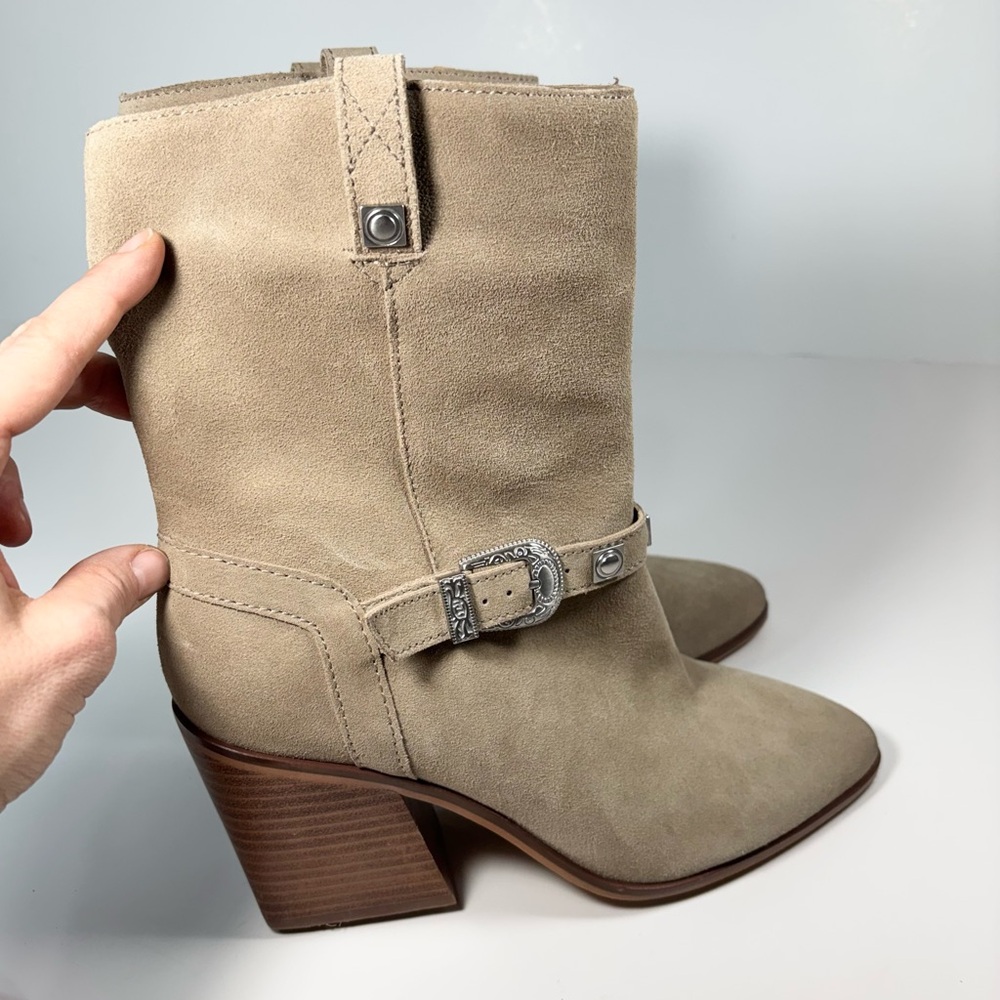 Lucky Brand Sogn Western Tan Suede Ankle Boot Silver Buckle Detail Size 10 Boho - Picture 6 of 7